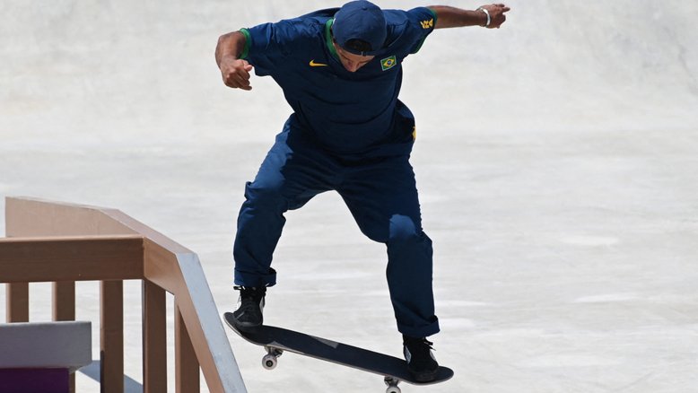 Prata! Kelvin Hoefler conquista primeira medalha para o Brasil no skate