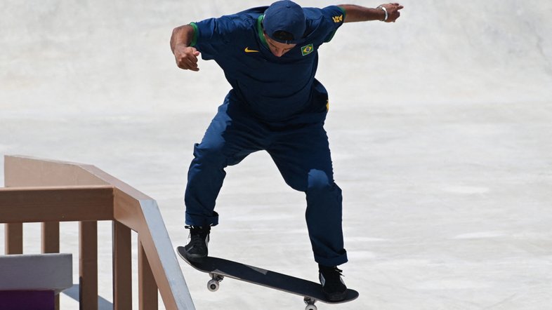 Prata! Kelvin Hoefler conquista primeira medalha para o Brasil no skate