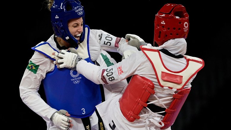 Após empate, Milena Titoneli vai às quartas do tae kwon do em decisão dos juízes