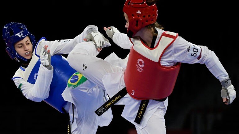 Croata vence e garante a brasileira Milena Titoneli na repescagem no tae kwon do