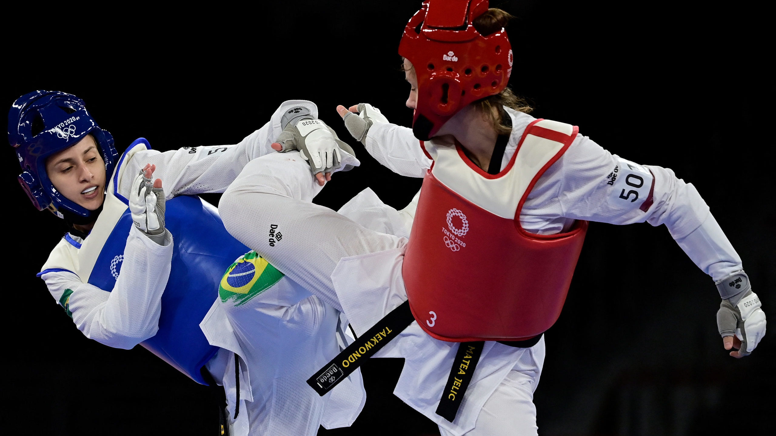 Croata vence e garante a brasileira Milena Titoneli na repescagem no tae kwon do