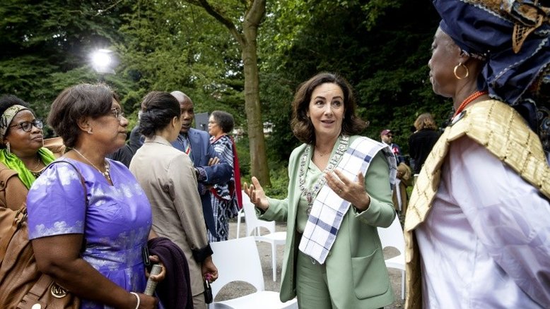 Amsterdã pede desculpas por envolvimento na escravidão
