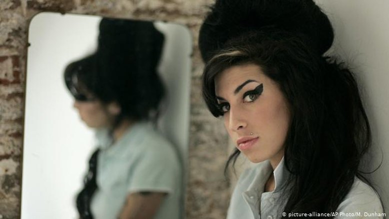 Amy Winehouse, o ocaso prematuro de uma estrela