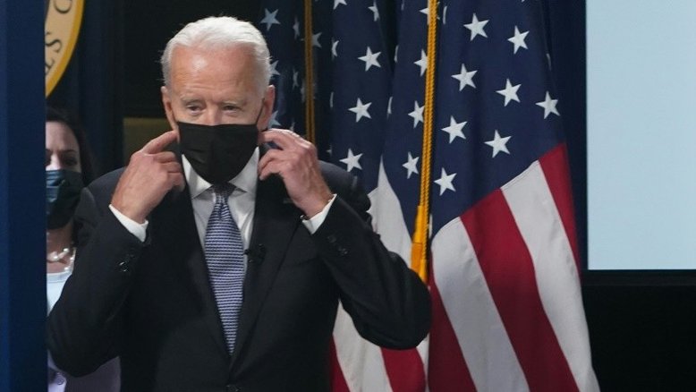 Biden afirma que novas restrições serão impostas nos EUA em função da covid