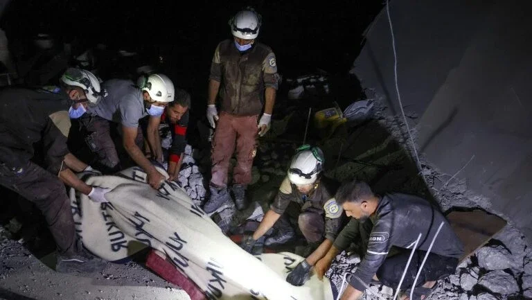 Sete civis mortos na Síria em bombardeio governamental, segundo ONG