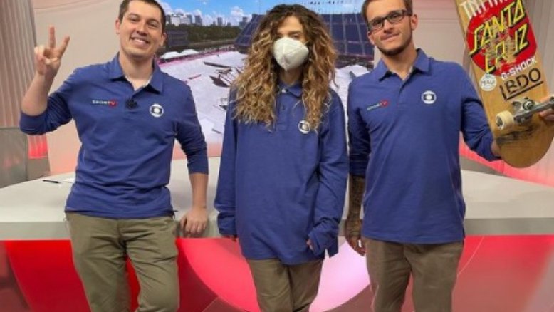 Karen Jonz rouba cena mais uma vez com 'xere** na mesa' e 'teta' em comentário
