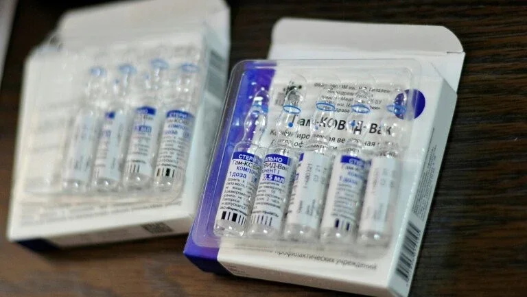 Peru compra 20 milhões de doses da vacina Sputnik V contra a covid-19