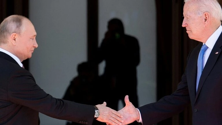 EUA e Rússia têm reunião discreta em Genebra para estabilizar relação