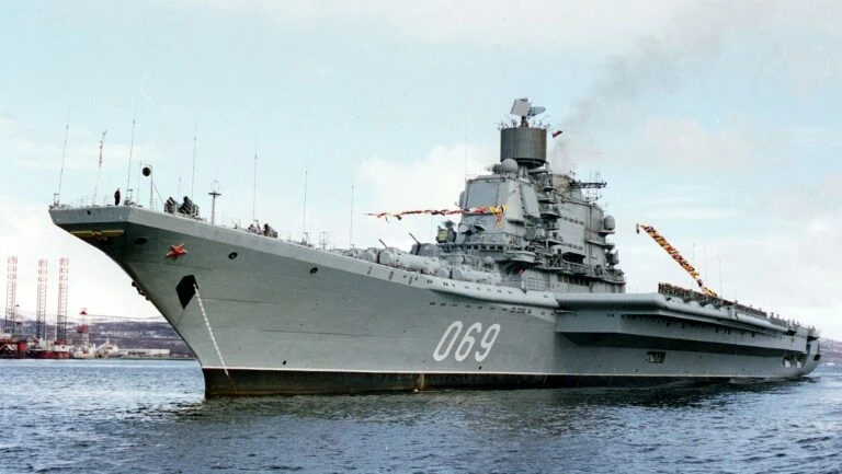 Rússia testa míssil hipersônico com sucesso