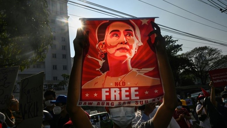Líder civil birmanesa Aung San Suu Kyi recebe novas acusações de corrupção