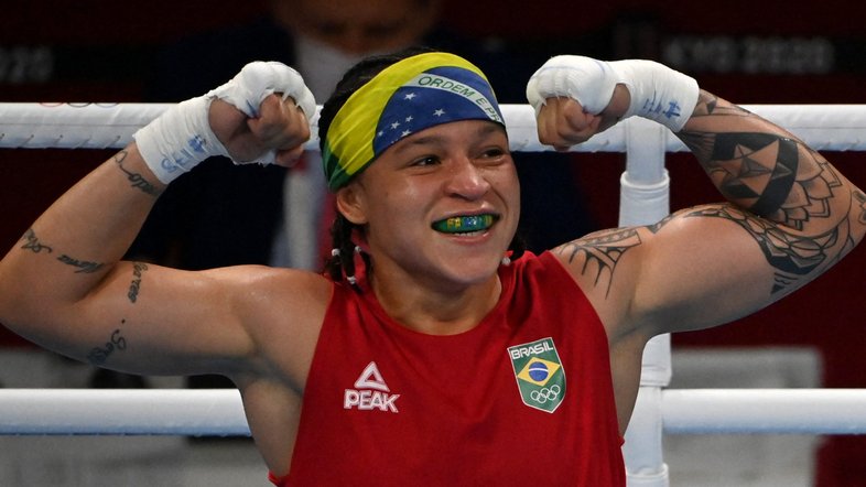 Bia Ferreira defende título do boxe em dezembro; Wanderley Pereira anuncia carreira 'híbrida'