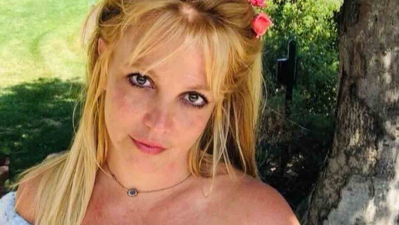 Pai de Britney Spears concorda em abandonar tutela da cantora