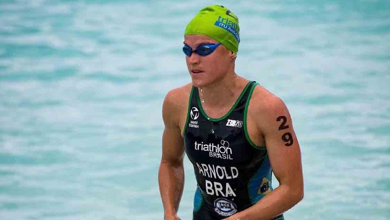 Promessa para Paris 2024, triatleta brasileira conta com vaquinha para nova bicicleta