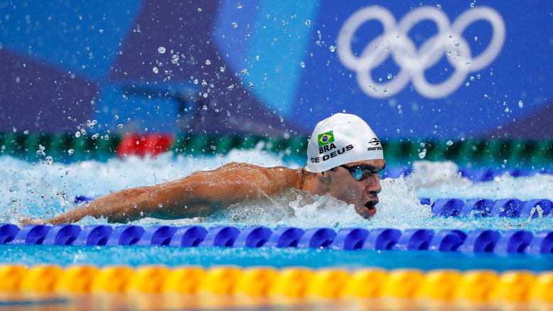 Leonardo de Deus decepciona e fica em 6º lugar nos 200m borboleta