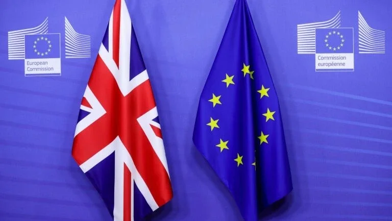 UE rejeita pedido do Reino Unido de novo acordo pós-Brexit para a Irlanda do Norte