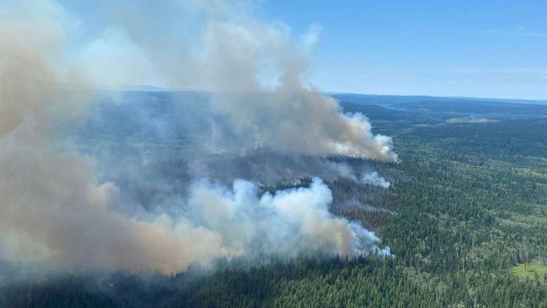 Evacuações continuam no oeste do Canadá devido ao avanço de incêndios