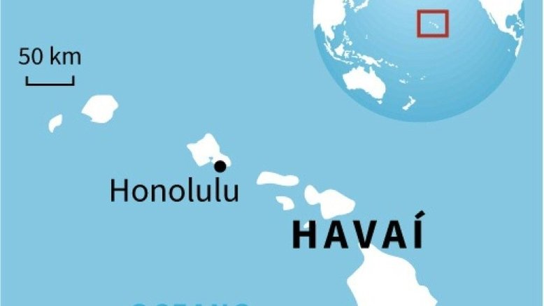 Avião de carga Boeing 737 faz pouso de emergência no mar no Havaí