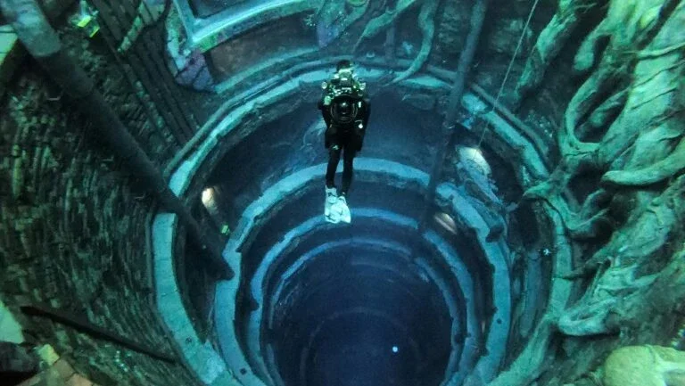 Dubai registra mais um recorde Guinness: a piscina mais profunda do mundo