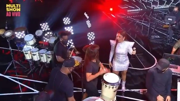 Filho de Ivete Sangalo arrasa no palco ao vivo; veja mais músicos como os pais