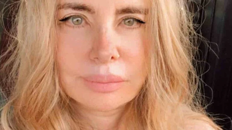 Aos 70 anos, Isis de Oliveira revela que tem recebido nudes