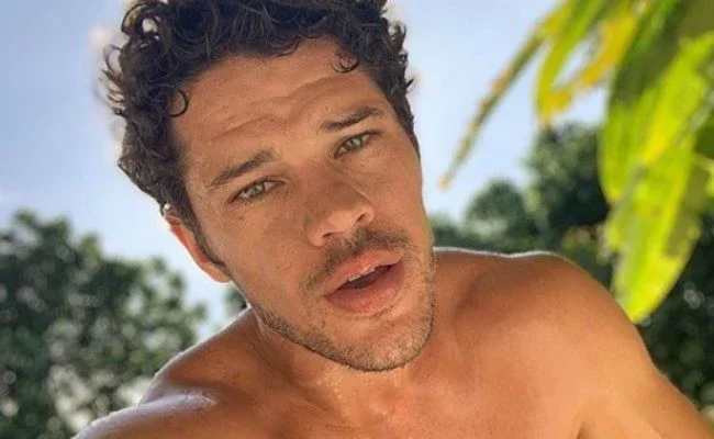 José Loreto nega que tenha traído Débora Nascimento e Rafa Kalimann: 