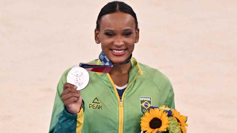 Rebeca Andrade é medalha de prata nas Olimpíadas