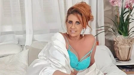 Para aumentar a renda: veja famosos que aderiram ao site adulto OnlyFans