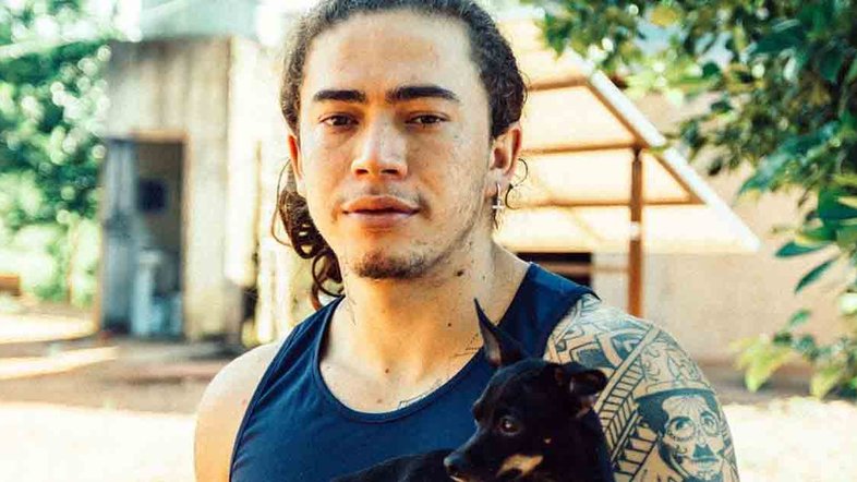 Whindersson rebate streamer que falou sobre exposição de relacionamento do humorista