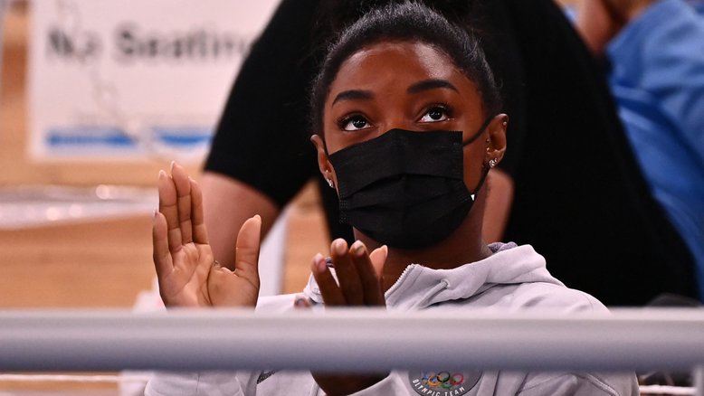 Olimpíada: Simone Biles anuncia desistência do solo
