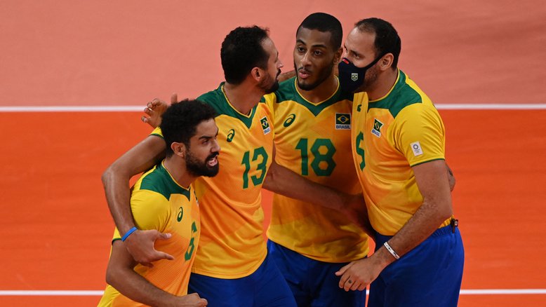 Vôlei masculino: Brasil vence o Japão e chega às semifinais em Tóquio