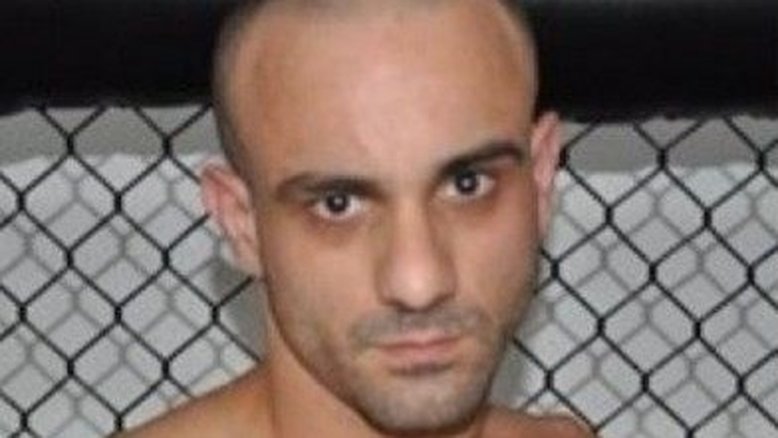 Lutador de MMA apelidado de 'Distúrbio' é preso por tráfico de drogas via aplicativo