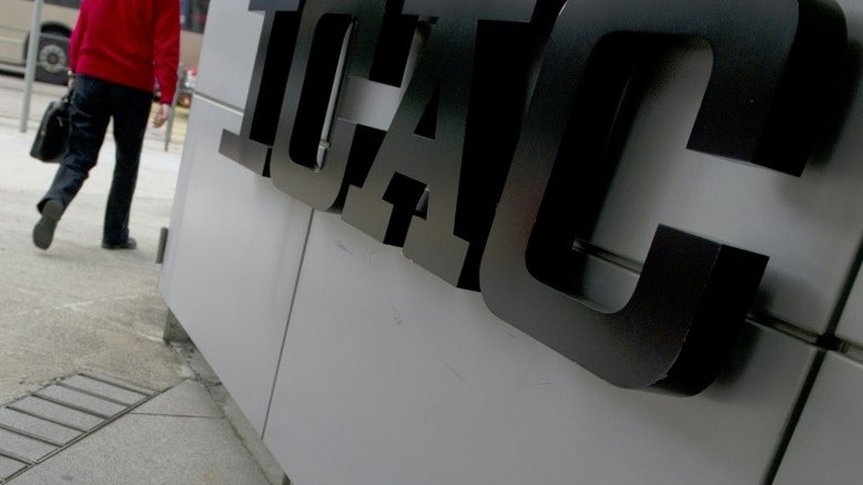 Famoso cantor de Hong Kong tem acusações de corrupção retiradas