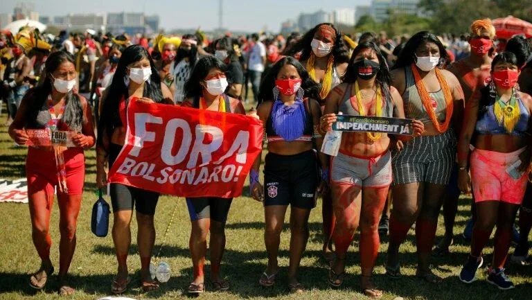 Indígenas brasileiros denunciam Bolsonaro ao TPI por 