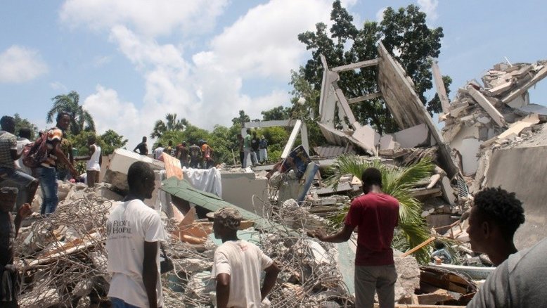 Número de mortos após terremoto no Haiti sobe para 1.297