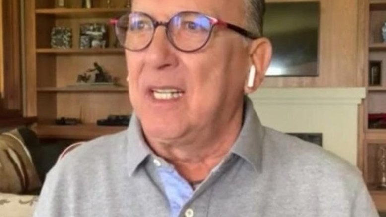 Galvão lamenta morte de jornalista ex-Mesa Redonda: 'Mudou o rumo da minha vida'