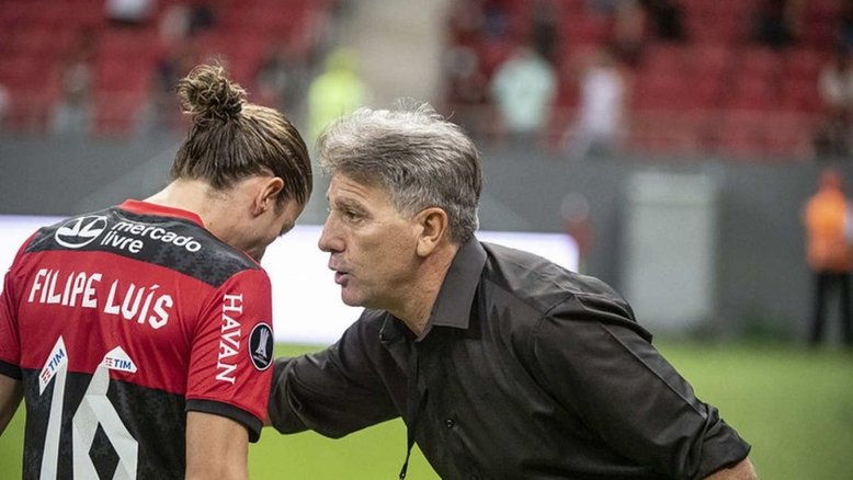 Corinthians é atropelado pelo Flamengo no 1º tempo e sofre outra derrota em casa