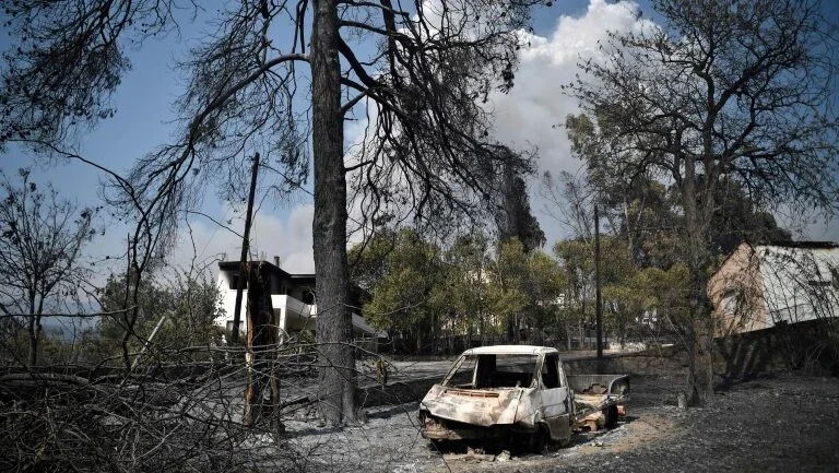 Grécia enfrenta situação crítica pelos incêndios, ainda ativos na Turquia