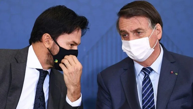 Bolsonaro bloqueia críticos nas redes sociais e viola liberdade de expressão, denuncia ONG
