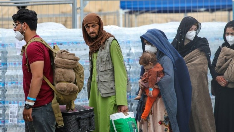 Base americana na Alemanha vira campo de refugiados afegãos