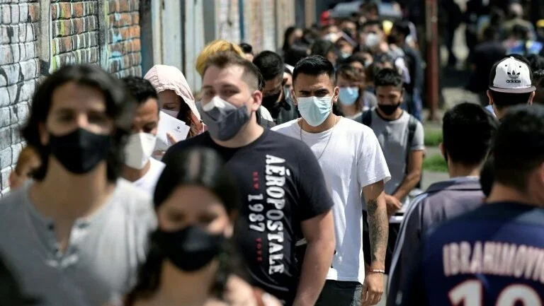 México registra maior número de mortes por covid-19 na terceira onda