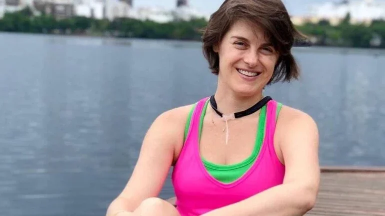 Atriz Alessandra Maestrini sobre expor bissexualidade: 