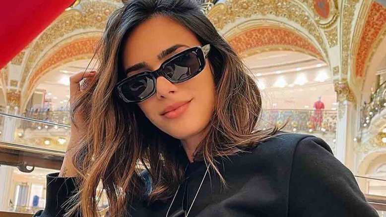 Affair de Neymar, Bruna Biancardi chega a Paris e visita locais turísticos