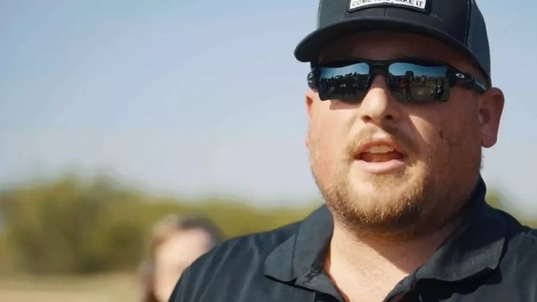 Líder de movimento antimáscara pega covid-19 e morre nos EUA, aos 30 anos