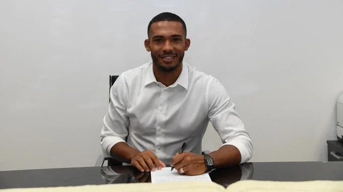 Napoli anuncia a contratação do zagueiro brasileiro Juan Jesus, ex-Inter e Roma