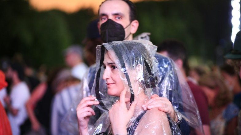 Show de reabertura é cancelado em Nova York devido a furacão