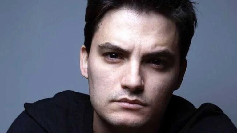 Felipe Neto ironiza 