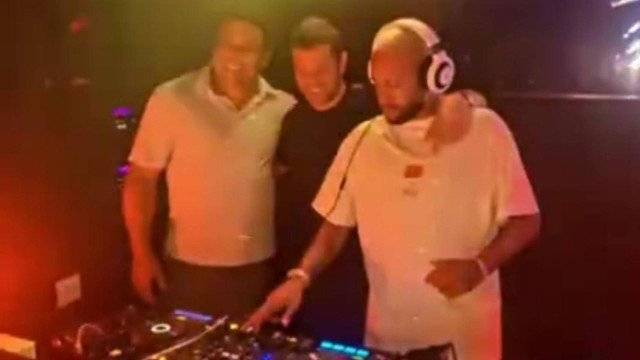 Neymar curte noitada com Ronaldo Nazário e ataca de DJ em Ibiza