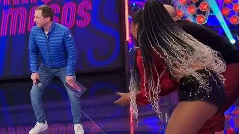 Tiago Leifert cai no funk e rebolado vira assunto nas redes sociais