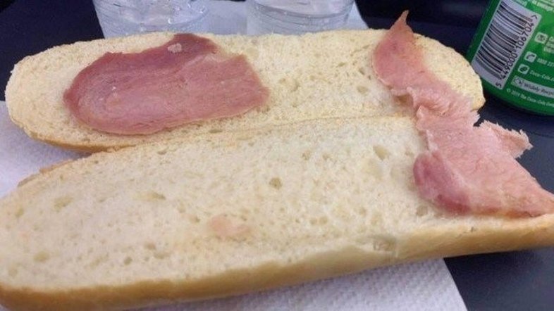 Foto de sanduíche vendido em avião viraliza nas redes sociais