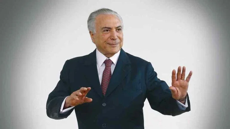  Adriano Machado 